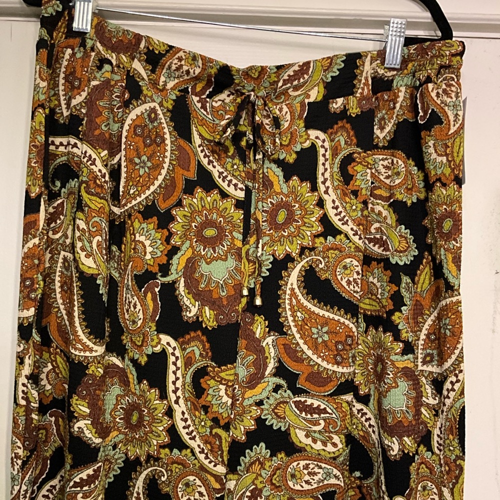Soho Apparel Paisley Soft Pants NWT - Picture 3 of 8